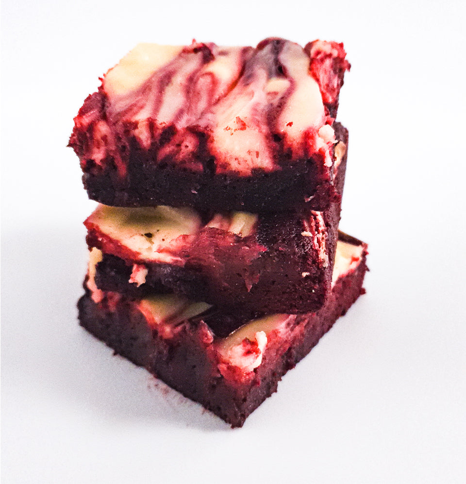 RED VELVET CHEESECAKE BROWNIE