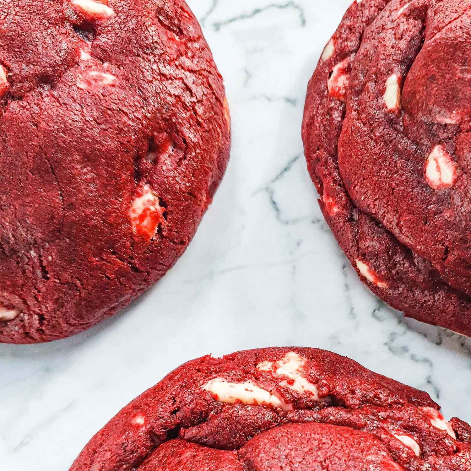 RED VELVET COOKIES